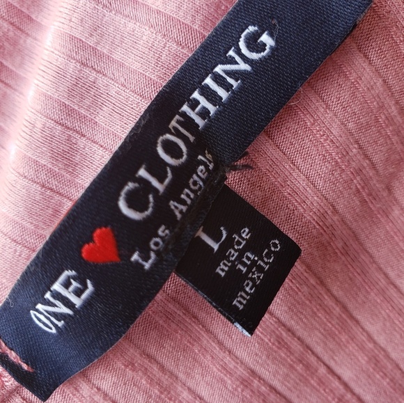 Pinkish Rompers - Picture 5 of 5